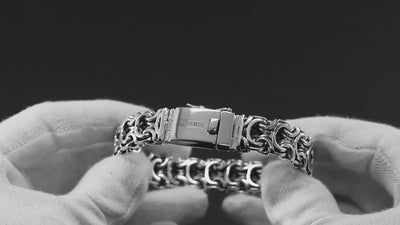 Heavy Ramses silver bracelet (15 mm)
