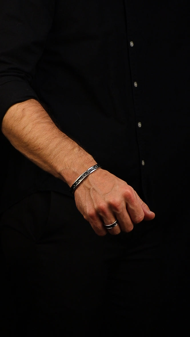 The Beaumont 18k Gold Cuff