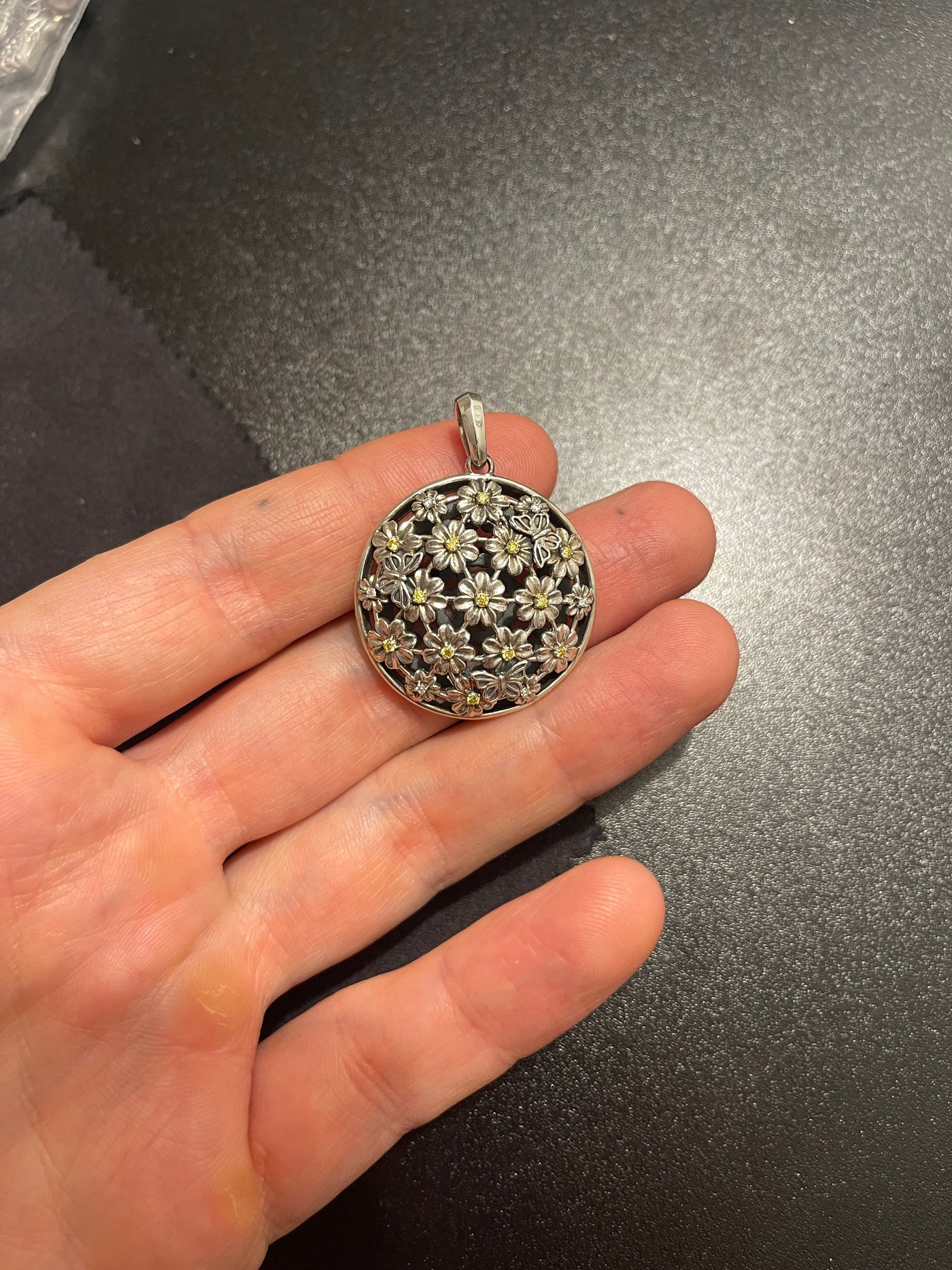 Blossom & Flutter Pendant (Yellow)