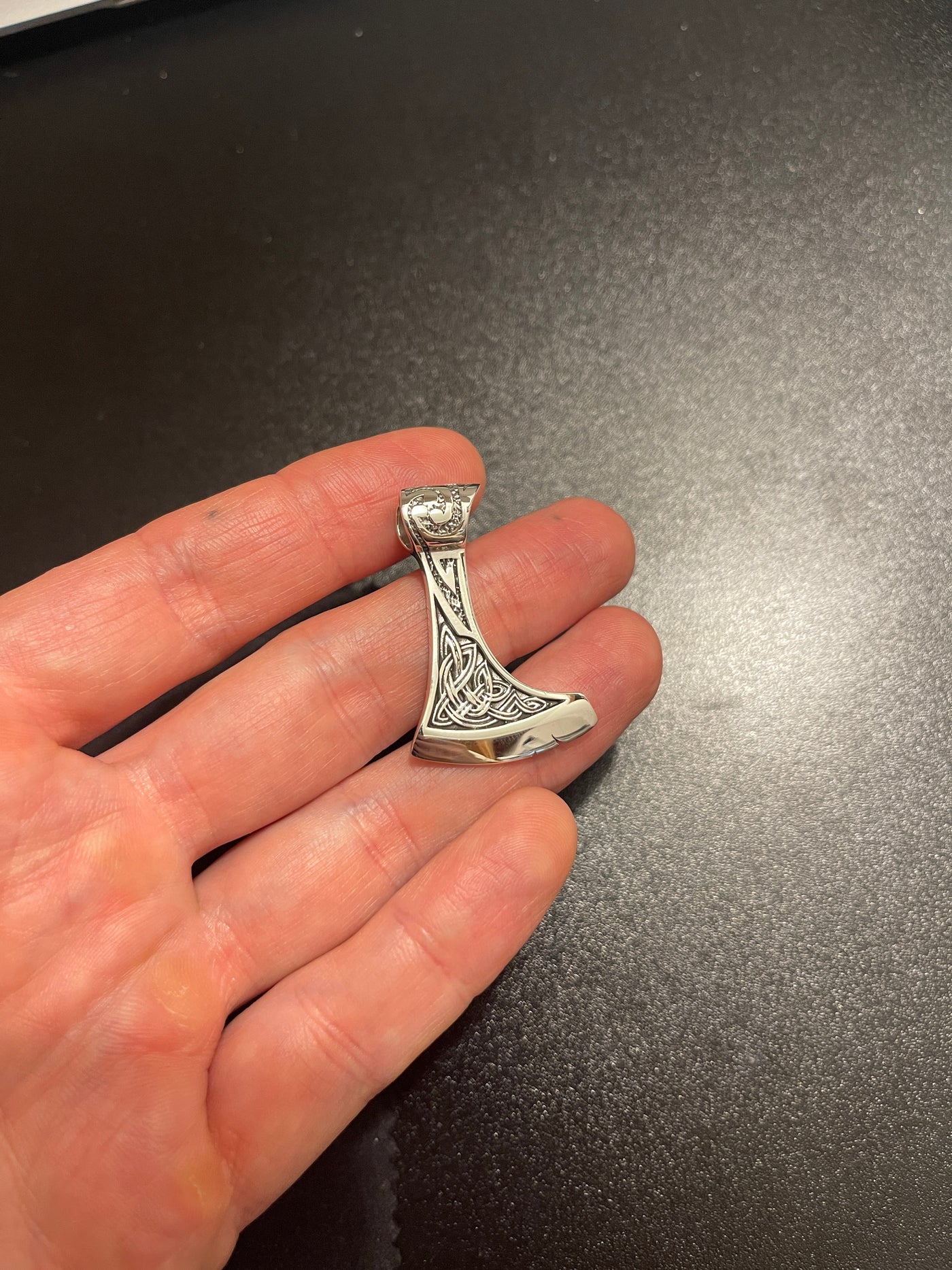 Hacha celta de plata