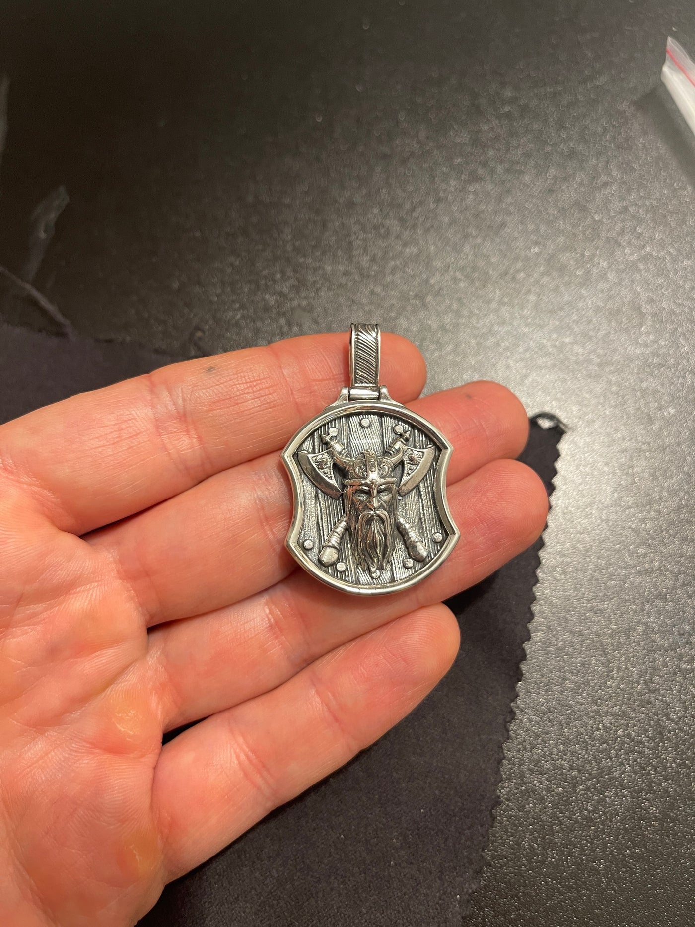 银色维京战士吊坠