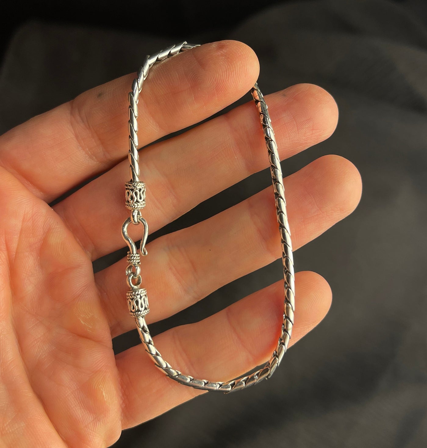 细眼镜蛇银手链