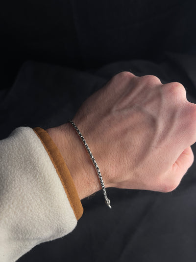 细眼镜蛇银手链