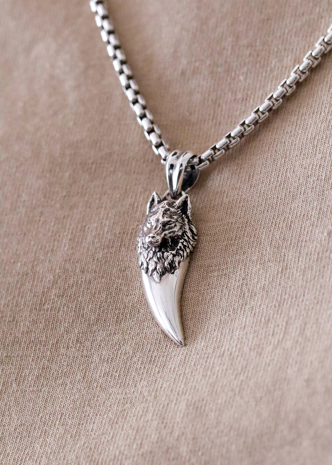 劇レアFanghany 1920年製　シルバー900 Wolf Fang Silver Pendant – Dynamis Jewelry