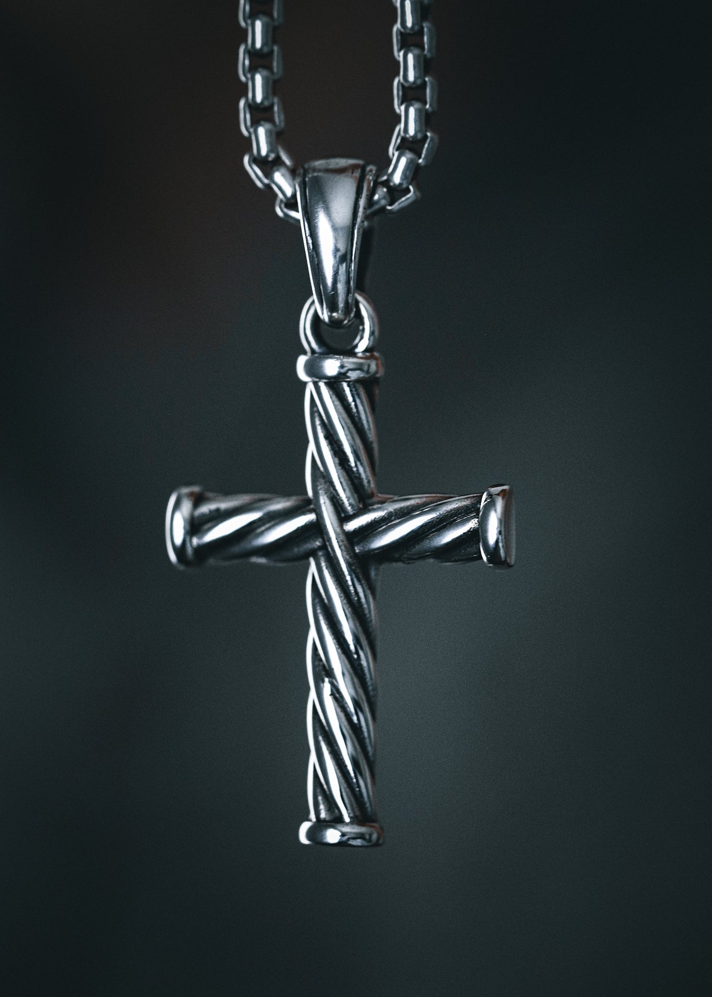 十字架银吊坠