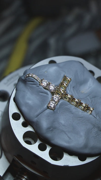 18k Gold Diamond Cross Pendant