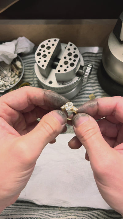 The Aurora – Oval & Pear Diamond Ring in 18K Gold