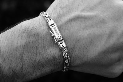 Byzantine silver bracelet | D-shape