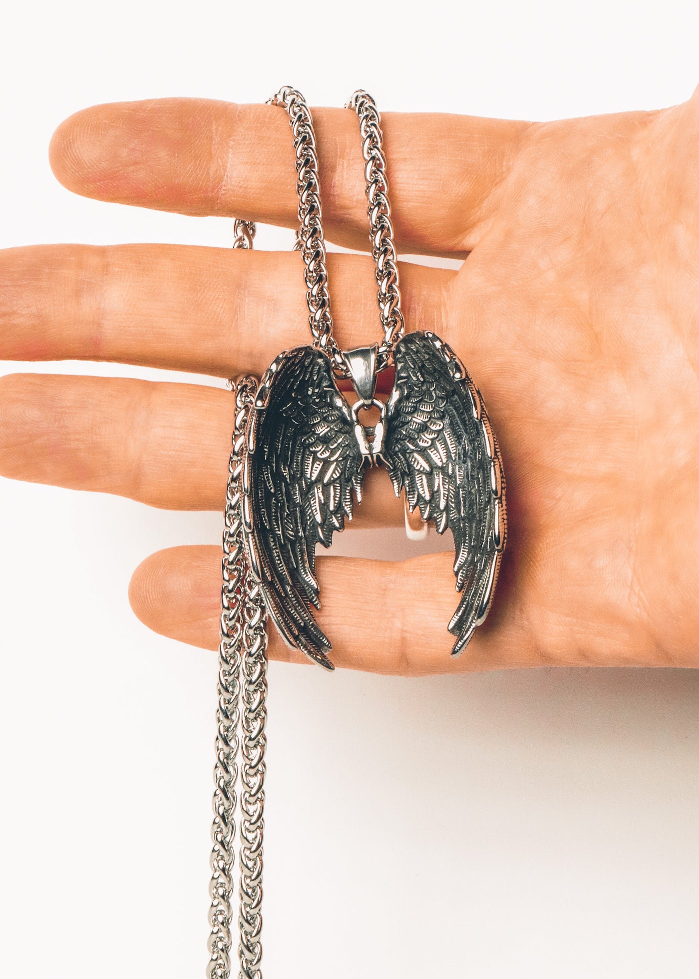 Wings pendant